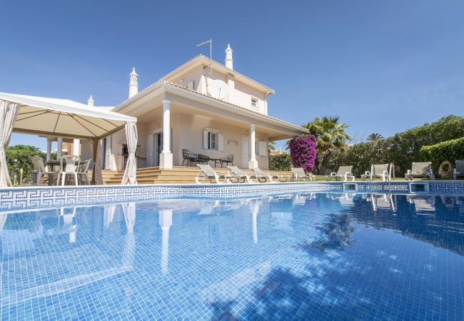 Villa en Albufeira - Villa Tulipa | 4 Dormitorios| Piscina Privada | Albufeira