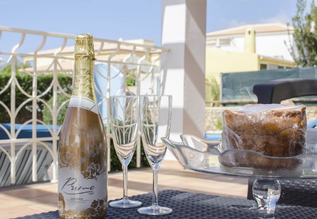 Villa en Galé - Villa Magali | 4 Habitaciones | a Pie de la Playa | Galé Villa en Galé - Villa Magali | 4 Habitaciones | a Pie de la Playa | Galé