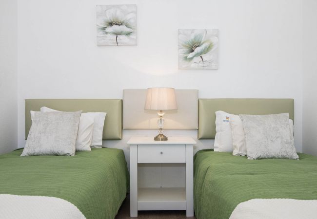 Villa en Galé - Villa Magali | 4 Habitaciones | a Pie de la Playa | Galé Villa en Galé - Villa Magali | 4 Habitaciones | a Pie de la Playa | Galé