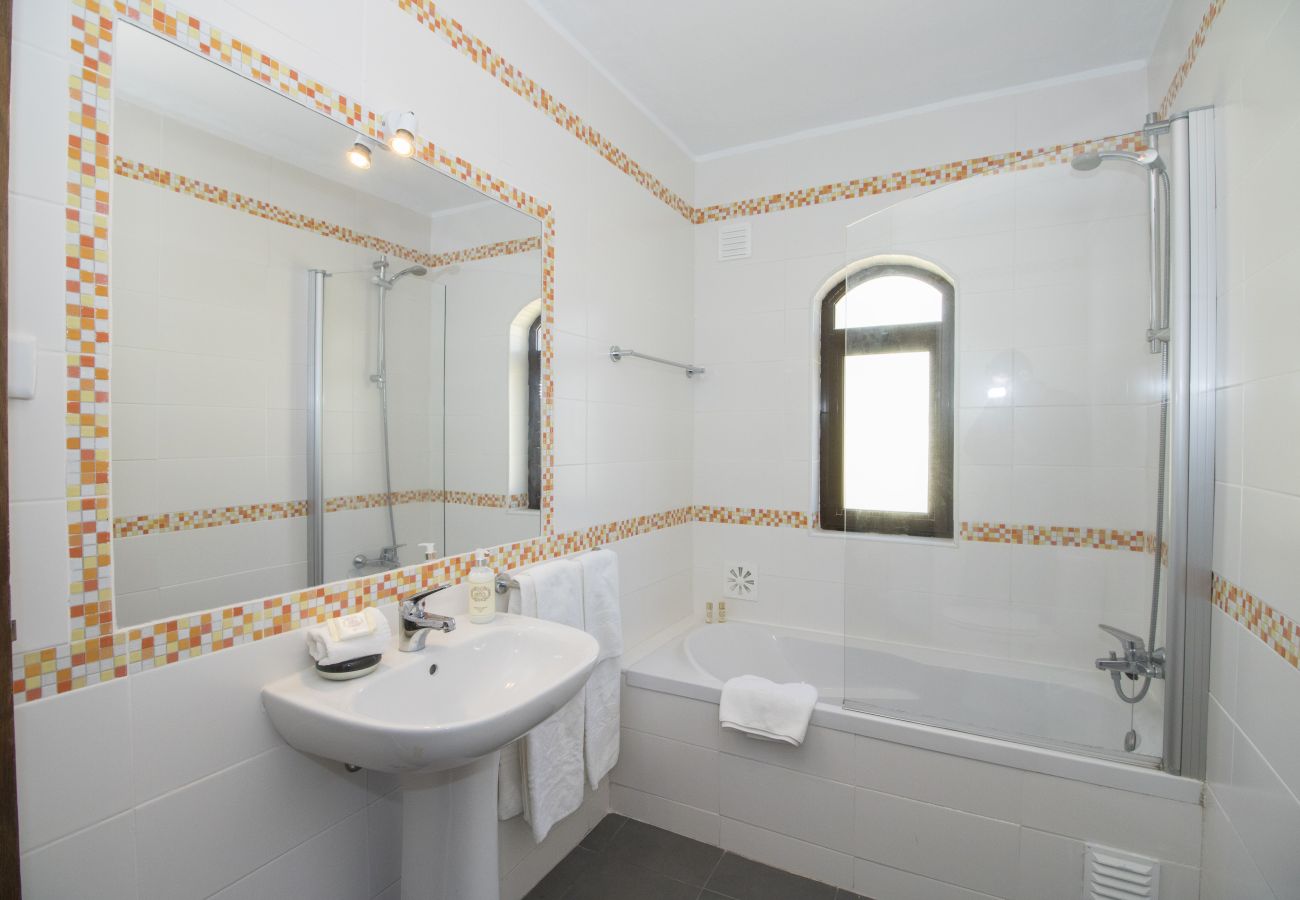 Villa en Galé - Villa Magali | 4 Habitaciones | a Pie de la Playa | Galé
