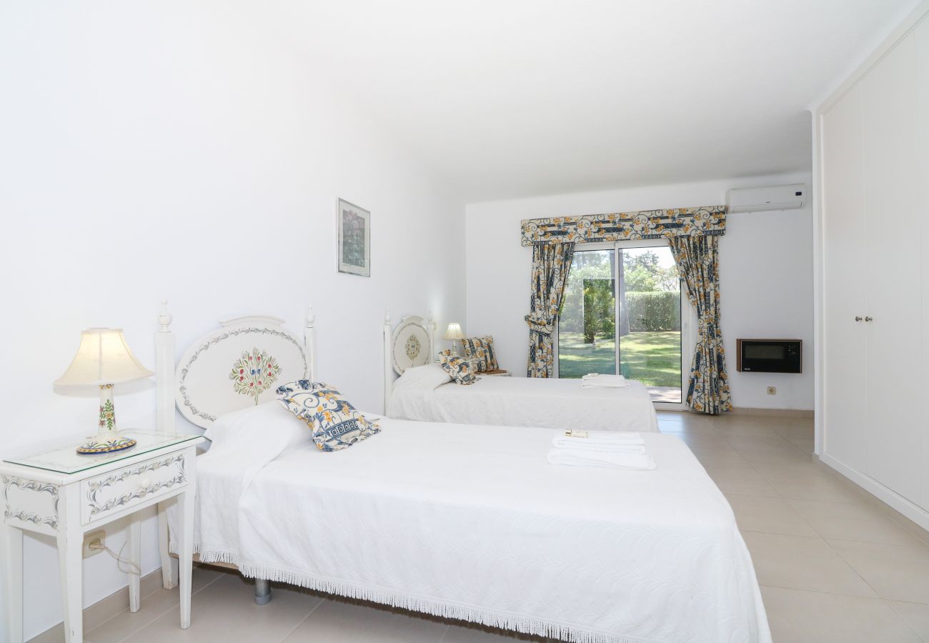 Villa en Vilamoura - Villa Joselina | 4 Dormitorios | Vista Golfe | Vilamoura