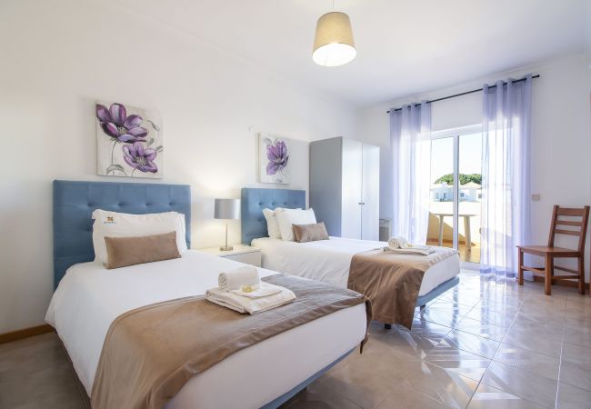 Casa en Vilamoura - Casa Clara | 4 Dormitorios | Piscina Privada | Vilamoura Casa en Vilamoura - Casa Clara | 4 Dormitorios | Piscina Privada | Vilamoura