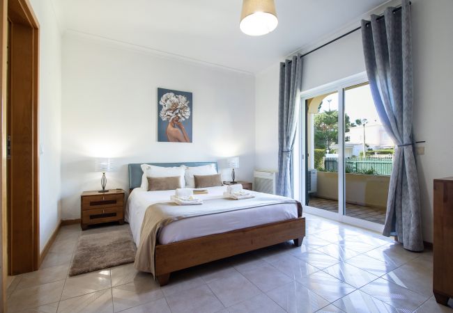 Casa en Vilamoura - Casa Clara | 4 Dormitorios | Piscina Privada | Vilamoura Casa en Vilamoura - Casa Clara | 4 Dormitorios | Piscina Privada | Vilamoura