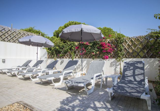 Casa adosada en Almancil - Casa Granada | 4 Dormitorios | Piscina Privada | Varandas do Lago Casa adosada en Almancil - Casa Granada | 4 Dormitorios | Piscina Privada | Varandas do Lago