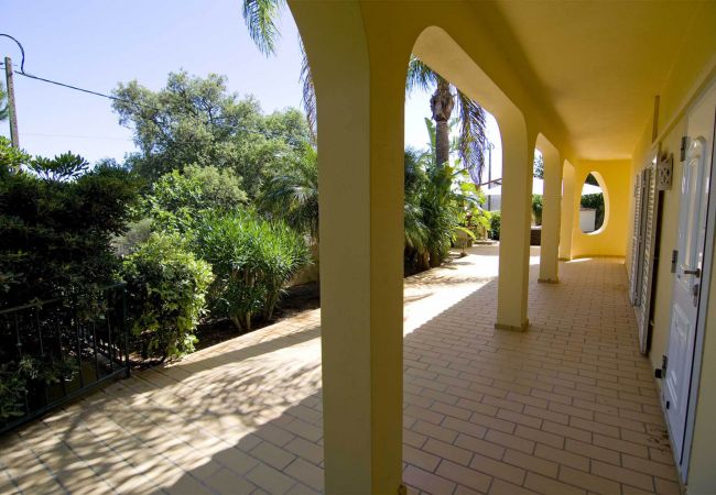 Villa en Almancil - Villa Jasmim | 4 Dormitorios | Soleado | Almancil Villa en Almancil - Villa Jasmim | 4 Dormitorios | Soleado | Almancil