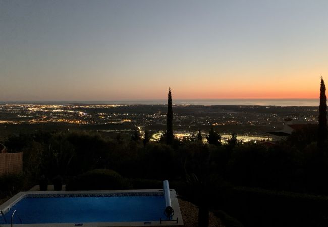 Villa en Loulé - Villa Vista | 4 Dormitorios | Vistas Hermosas | Goldra Villa en Loulé - Villa Vista | 4 Dormitorios | Vistas Hermosas | Goldra