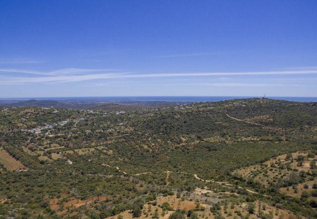 Villa en Loulé - Villa Angel | 2 Dormitorios | Vista Panorámica | Parragil Villa en Loulé - Villa Angel | 2 Dormitorios | Vista Panorámica | Parragil