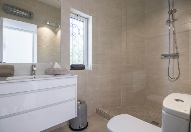 Villa en Faro - Villa Caribe | 5 Dormitorios | Vistas Panorámicas | São Brás Villa en Faro - Villa Caribe | 5 Dormitorios | Vistas Panorámicas | São Brás