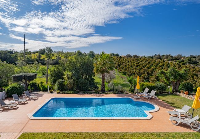 Villa en Albufeira - Family Holiday Villa with Pool