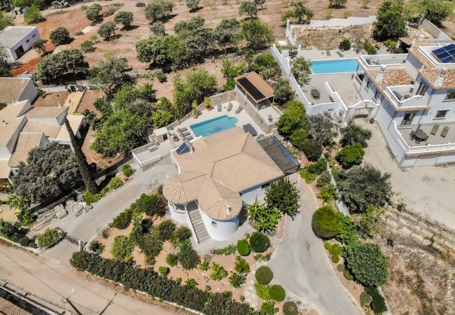 Villa en Loulé - Villa Redonda | 3 Dormitórios | Campo | São Brás Villa en Loulé - Villa Redonda | 3 Dormitórios | Campo | São Brás