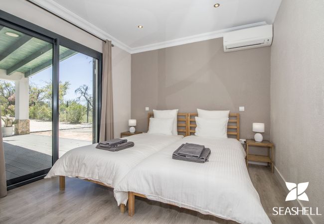 Villa en Loulé - Villa Isabelle | 4 Dormitorios | Total Privacidad | Loulé Villa en Loulé - Villa Isabelle | 4 Dormitorios | Total Privacidad | Loulé