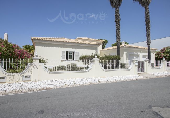 Villa en Vilamoura - Villa Magellan | 4 Dormitorios | Vista Golfe | Vilamoura Villa en Vilamoura - Villa Magellan | 4 Dormitorios | Vista Golfe | Vilamoura