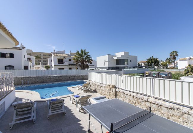 Villa en Galé - Villa Brisa do Mar | 4 Dormitórios | Cerca de la Playa | Galé Villa en Galé - Villa Brisa do Mar | 4 Dormitórios | Cerca de la Playa | Galé