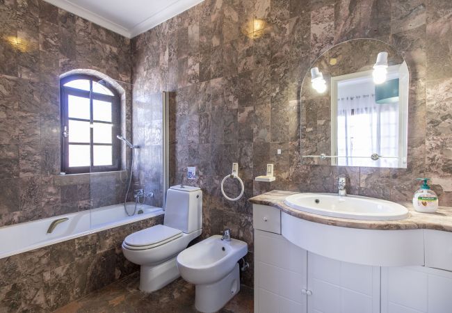 Villa en Galé - Villa Brisa do Mar | 4 Dormitórios | Cerca de la Playa | Galé Villa en Galé - Villa Brisa do Mar | 4 Dormitórios | Cerca de la Playa | Galé