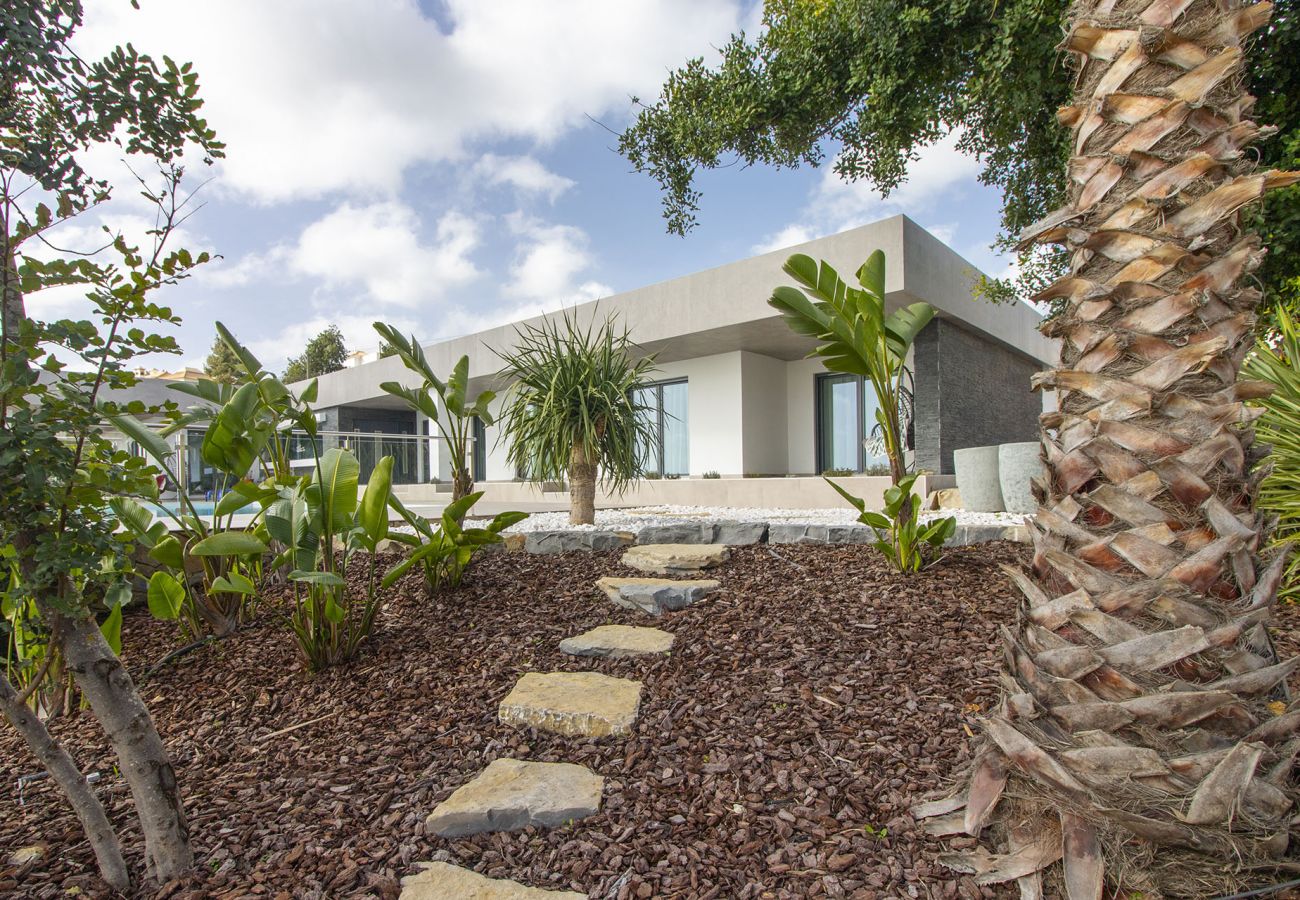 Villa en Almancil - Villa Monroy | 4 Dormitorios | Moderna | Caliços