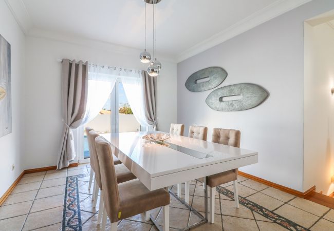 Villa en Albufeira - Villa Alfazema | 5 Dormitorios | Zona Tranquila | Albufeira Villa en Albufeira - Villa Alfazema | 5 Dormitorios | Zona Tranquila | Albufeira