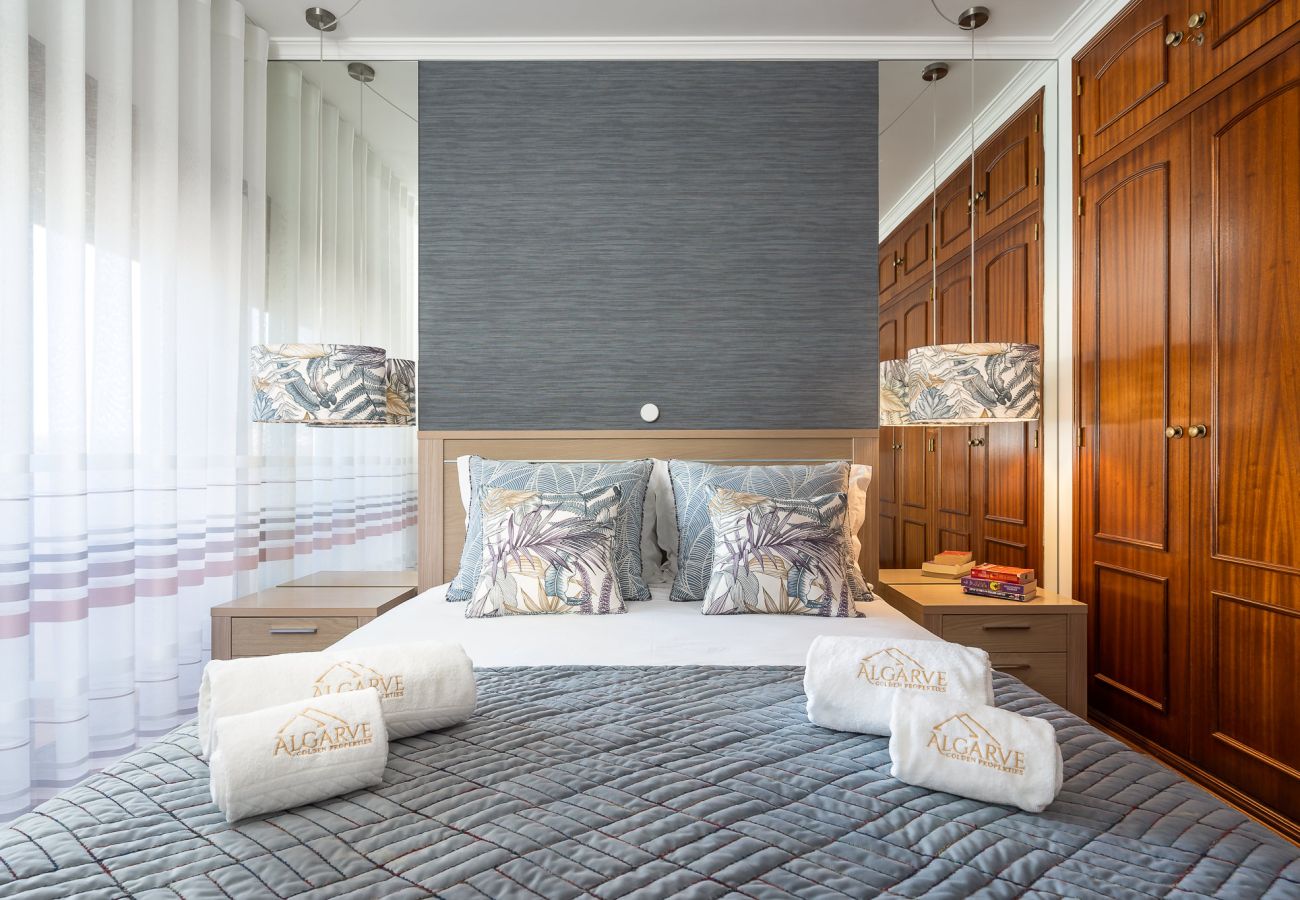 Apartamento en Lagos - Sea La Vie | On the Beach, City Center & Marina 