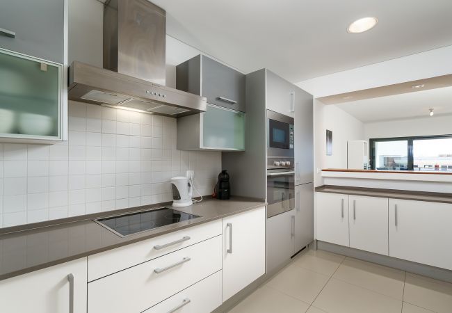 Apartamento en Lagos - Marina Village: Pool |Garage | Prime Location | AC Apartamento en Lagos - Marina Village: Pool |Garage | Prime Location | AC