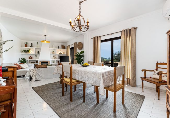 Villa en Porches - Casa do Vale | PET Friendly | Pool Lagoa Retreat Villa en Porches - Casa do Vale | PET Friendly | Pool Lagoa Retreat