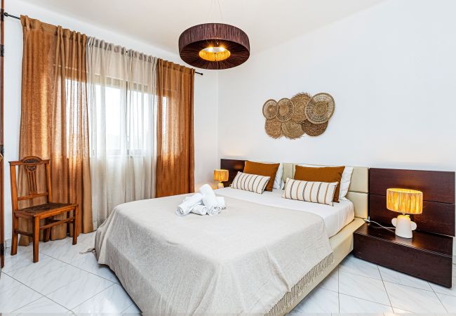 Villa en Porches - Casa do Vale | PET Friendly | Pool Lagoa Retreat Villa en Porches - Casa do Vale | PET Friendly | Pool Lagoa Retreat