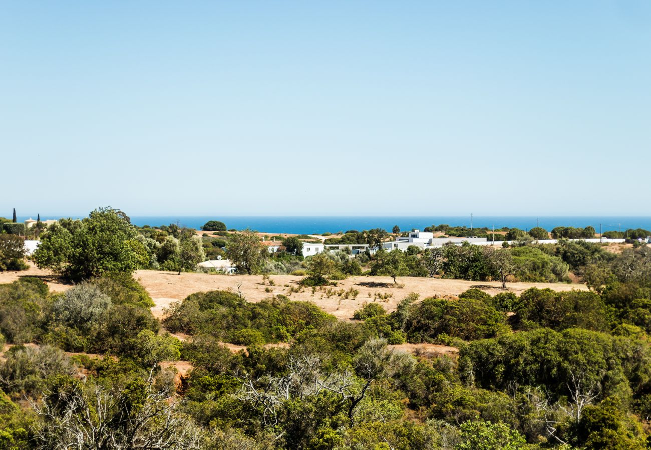 Villa en Porches - Casa do Vale | PET Friendly | Pool Lagoa Retreat