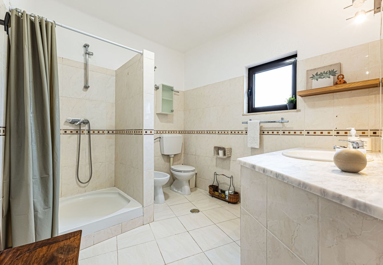 Villa en Porches - Casa do Vale | PET Friendly | Pool Lagoa Retreat
