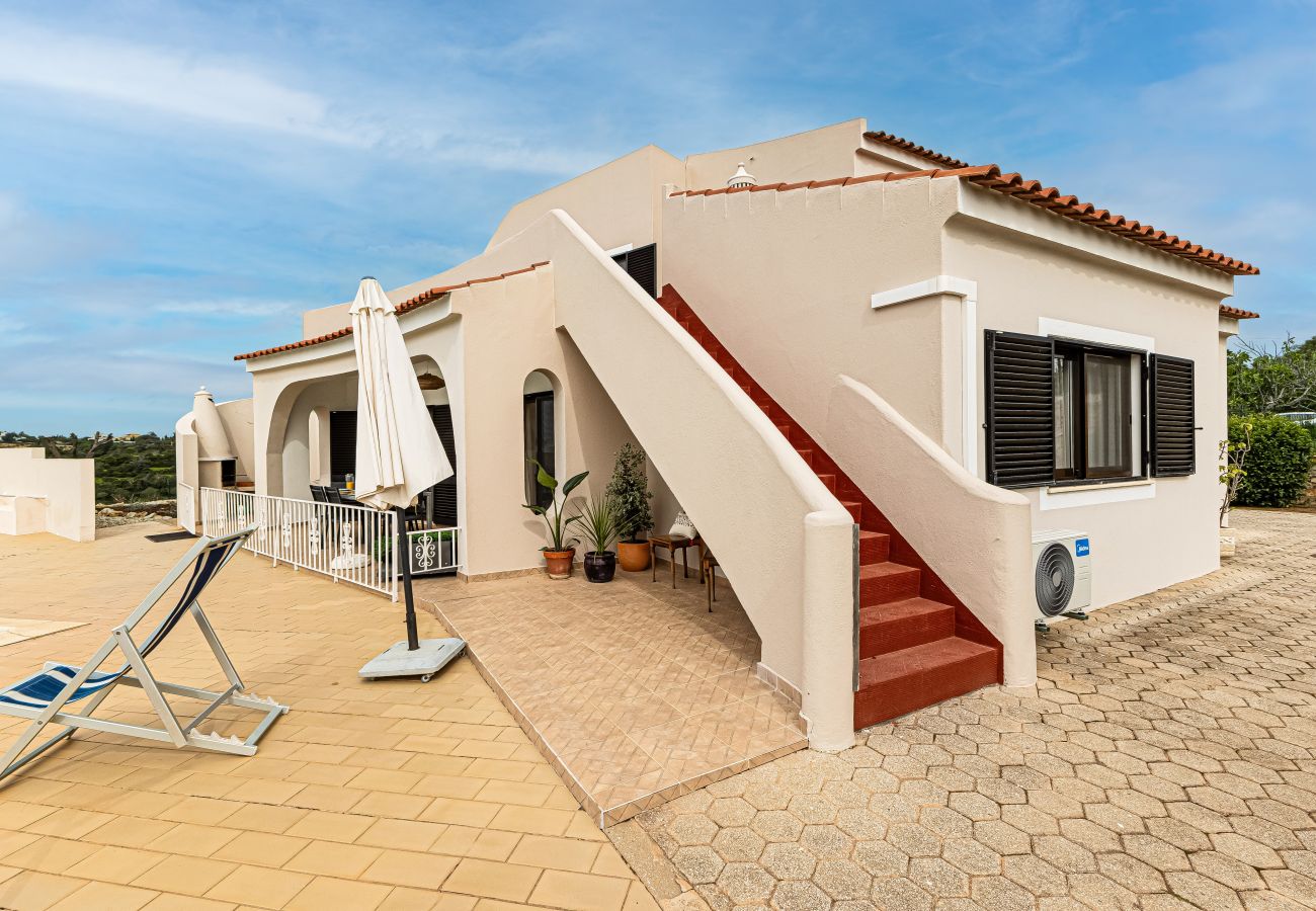 Villa en Porches - Casa do Vale | PET Friendly | Pool Lagoa Retreat