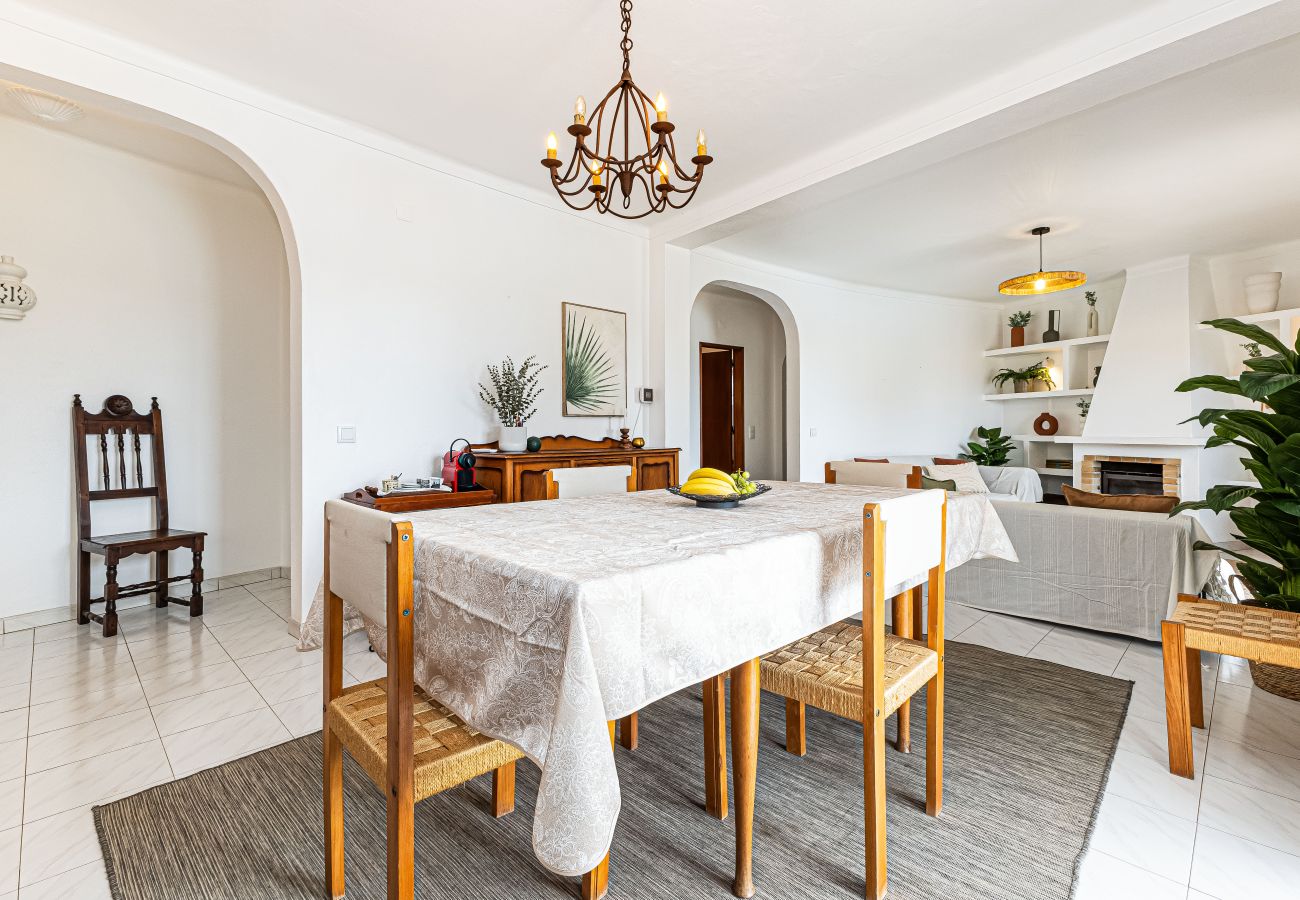 Villa en Porches - Casa do Vale | PET Friendly | Pool Lagoa Retreat