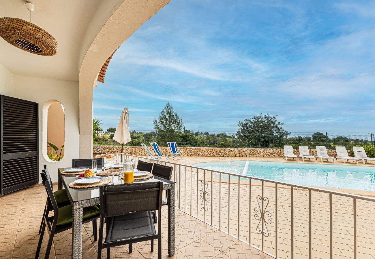 Villa en Porches - Casa do Vale | PET Friendly | Pool Lagoa Retreat