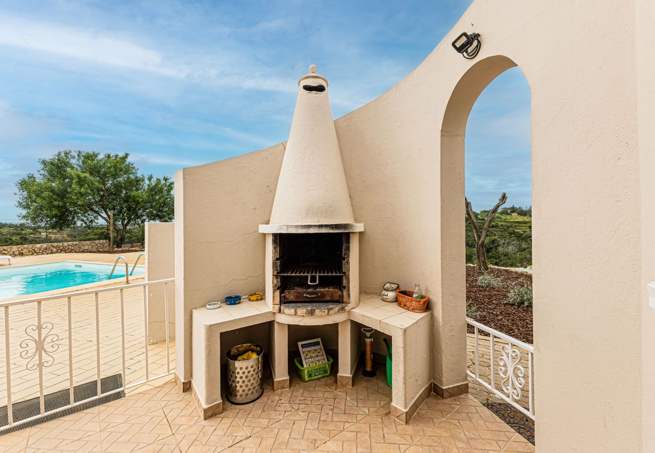 Villa en Porches - Casa do Vale | PET Friendly | Pool Lagoa Retreat