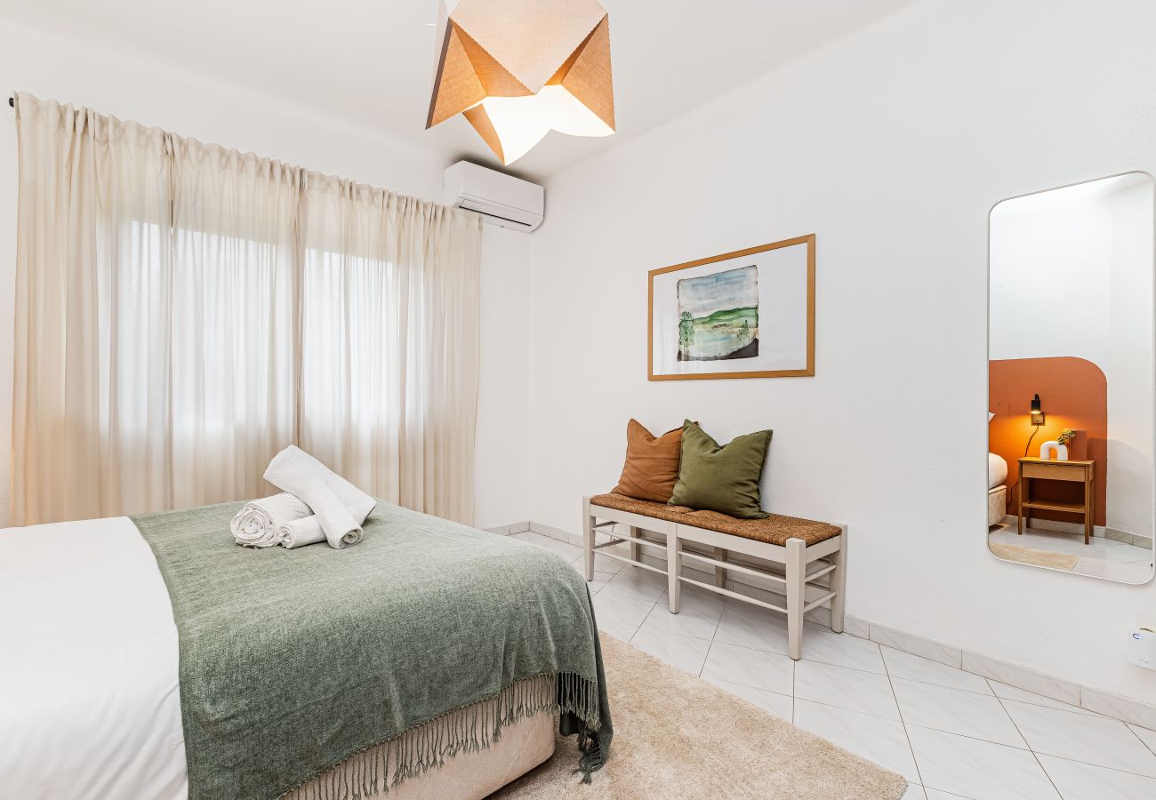 Villa en Porches - Casa do Vale | PET Friendly | Pool Lagoa Retreat
