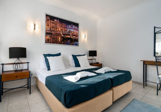 Apartamento en Lagos - Meia Praia Beach: GOLF| Perfect for Families | Entire Apt Apartamento en Lagos - Meia Praia Beach: GOLF| Perfect for Families | Entire Apt