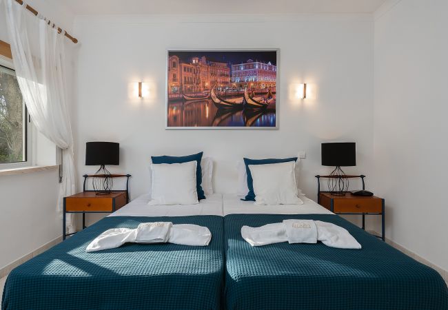 Apartamento en Lagos - Meia Praia Beach: GOLF| Perfect for Families | Entire Apt Apartamento en Lagos - Meia Praia Beach: GOLF| Perfect for Families | Entire Apt