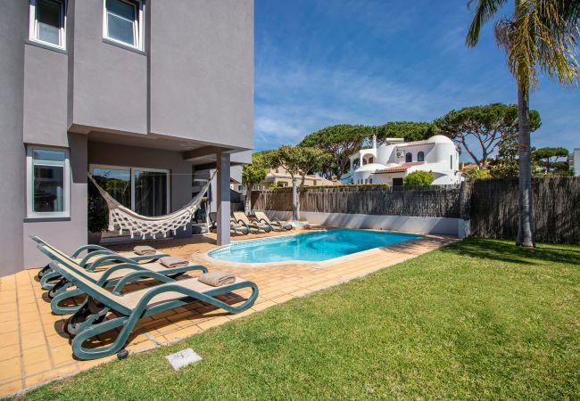 Villa en Vilamoura - Villa Nadiana | 3 Dormitórios | Cerca Pinhal Golf | Vilamoura Villa en Vilamoura - Villa Nadiana | 3 Dormitórios | Cerca Pinhal Golf | Vilamoura