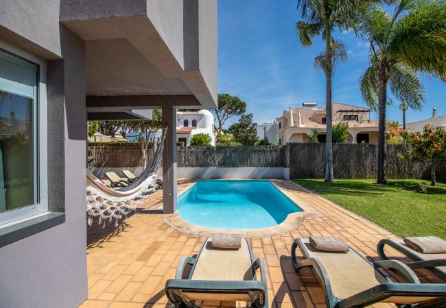 Villa en Vilamoura - Villa Nadiana | 3 Dormitórios | Cerca Pinhal Golf | Vilamoura Villa en Vilamoura - Villa Nadiana | 3 Dormitórios | Cerca Pinhal Golf | Vilamoura