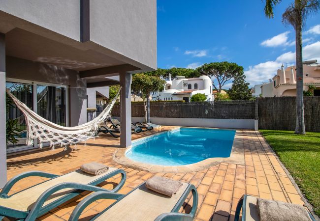 Villa en Vilamoura - Villa Nadiana | 3 Dormitórios | Cerca Pinhal Golf | Vilamoura Villa en Vilamoura - Villa Nadiana | 3 Dormitórios | Cerca Pinhal Golf | Vilamoura