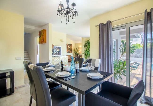 Villa en Vilamoura - Villa Nadiana | 3 Dormitórios | Cerca Pinhal Golf | Vilamoura Villa en Vilamoura - Villa Nadiana | 3 Dormitórios | Cerca Pinhal Golf | Vilamoura