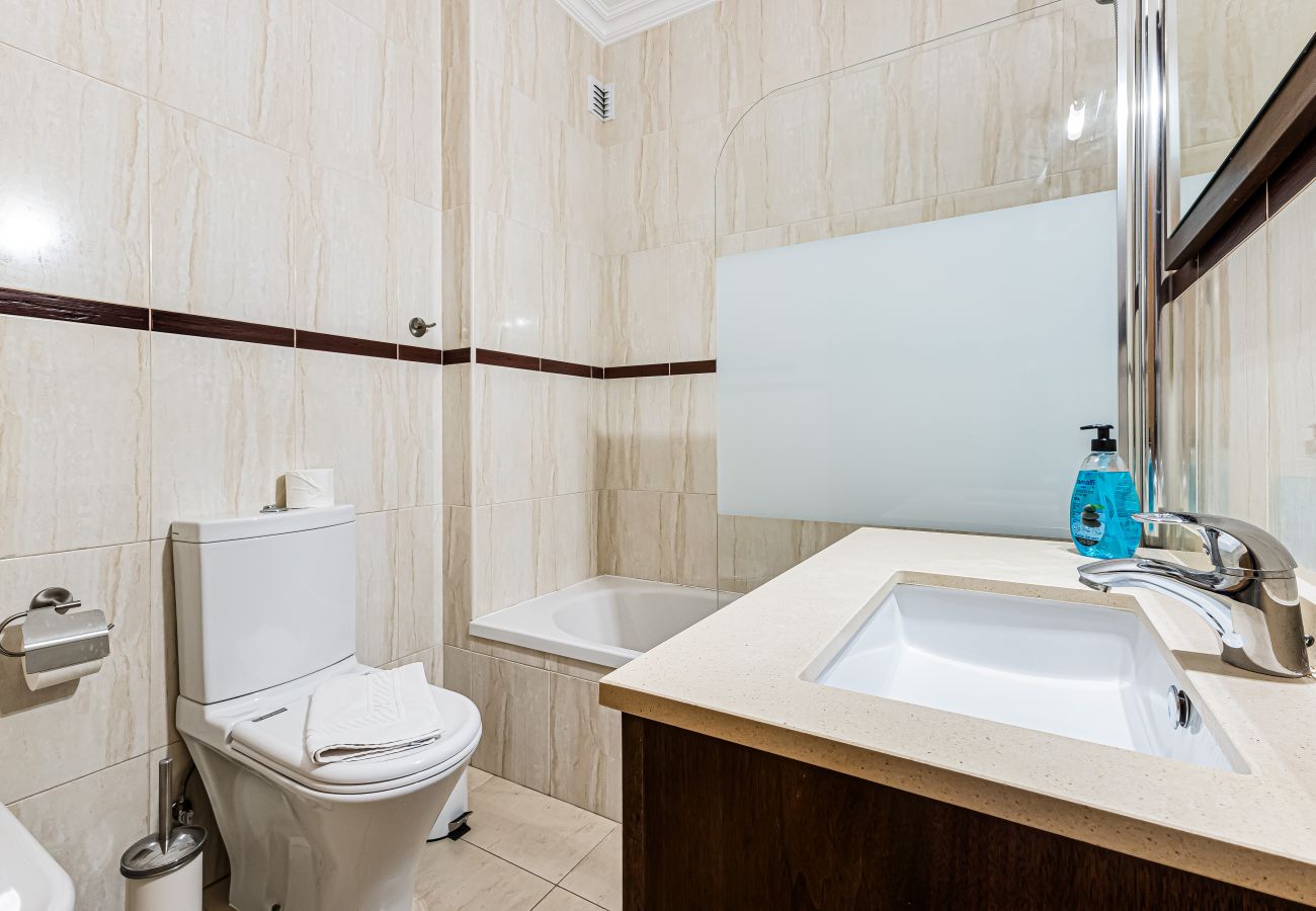 Apartamento en Lagos - Encosta By The Marina, Beach & City Center