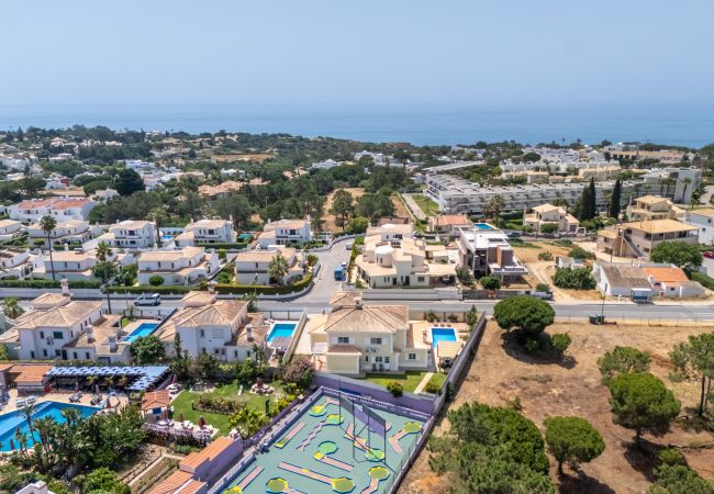 Villa en Albufeira - Villa Castelo | 4 Habitaciones | Playa do Castelo | Galé Villa en Albufeira - Villa Castelo | 4 Habitaciones | Playa do Castelo | Galé