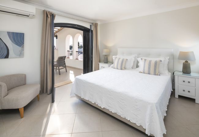 Villa en Almancil - Villa Lakeside Villa en Almancil - Villa Lakeside