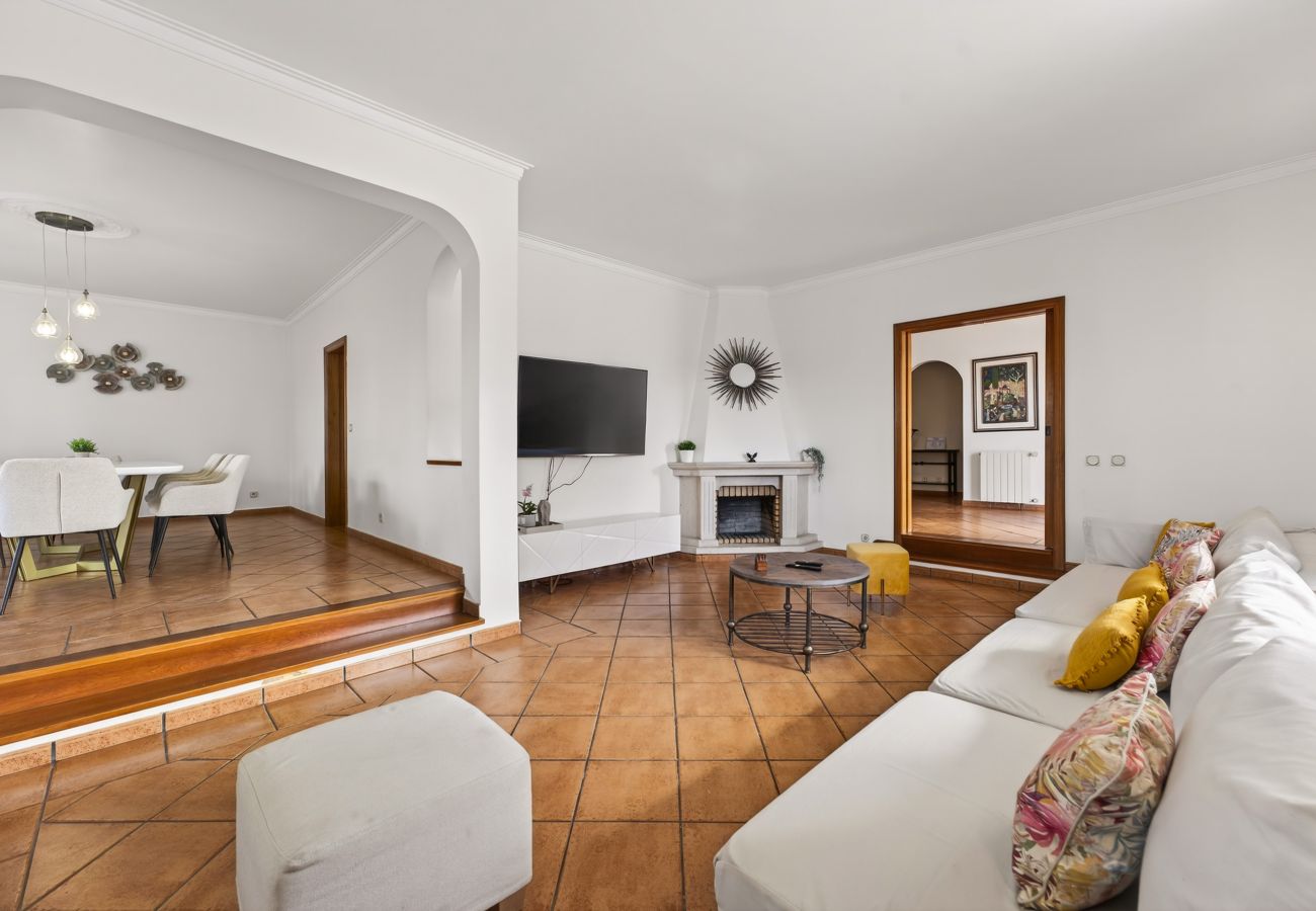 Villa en Albufeira - Villa Girassol | 5 Dormitorios | Central | Albufeira