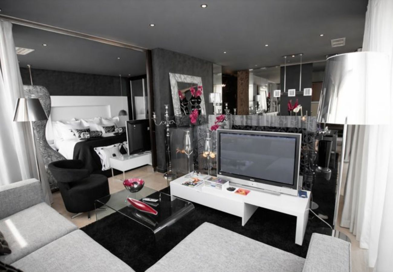 Apartamento en Albufeira - Penthouse Grand Noir | Jacuzzi Externo | Cerca de Oura