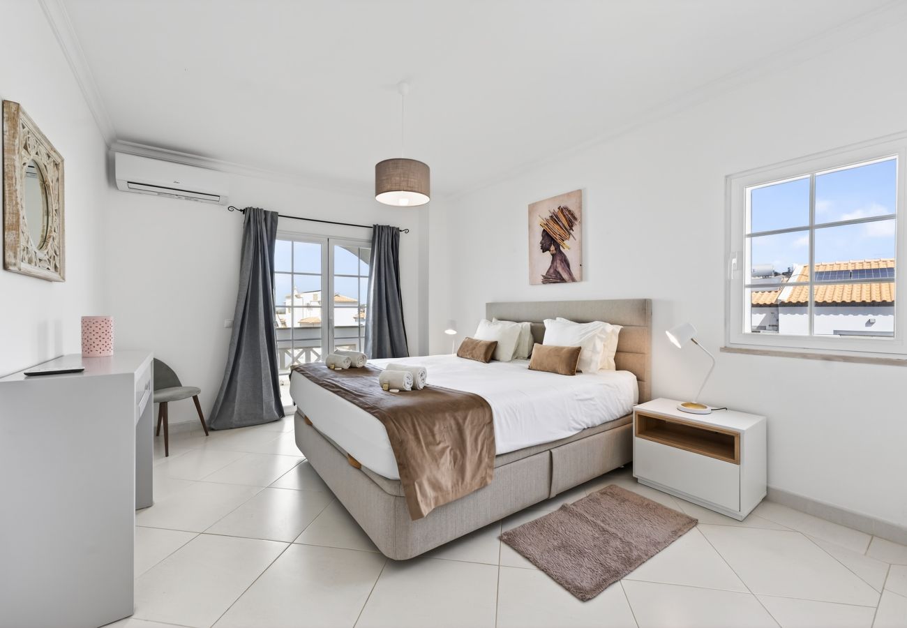 Villa en Albufeira - Villa Feliz | 4 dormitorios | Cerca del puerto deportivo | Albufeira