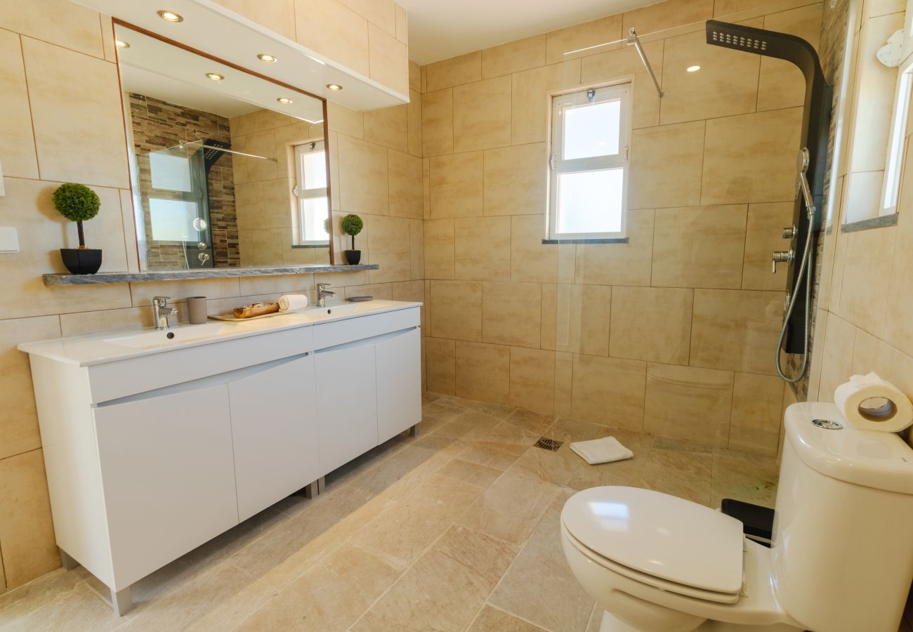 Villa en Carvoeiro - Villa Ursa | 6 habitaciones | Jacuzzi | Benagil