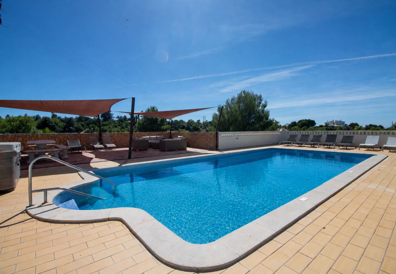 Villa en Carvoeiro - Villa Ursa | 6 habitaciones | Jacuzzi | Benagil