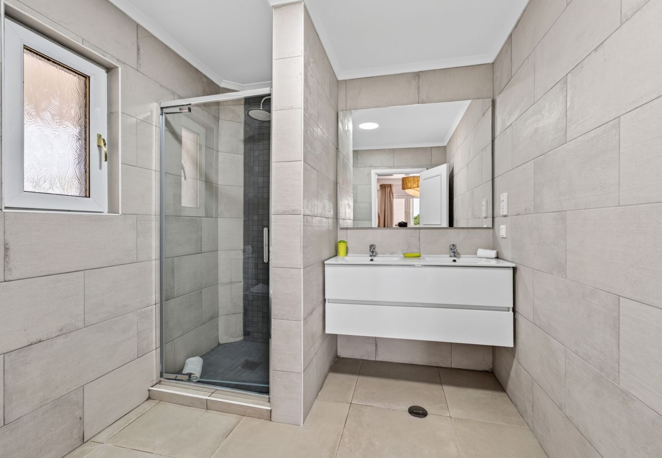 Villa en Carvoeiro - Villa Ursa | 6 habitaciones | Jacuzzi | Benagil