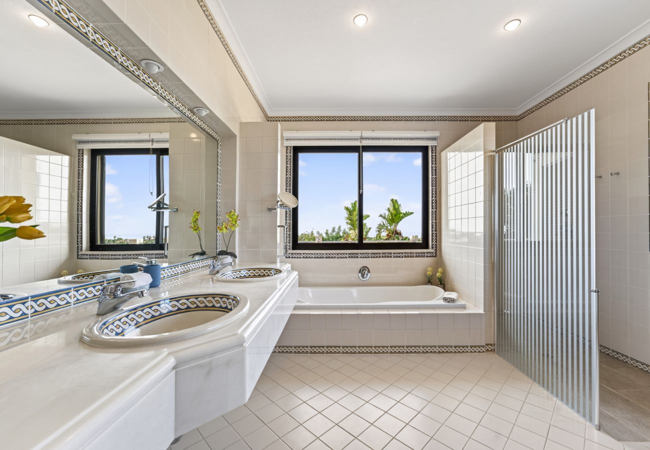 Villa en Lagoa - Quinta dos Loendros |  9 dormitorios | Carvoeiro | Jacuzzi