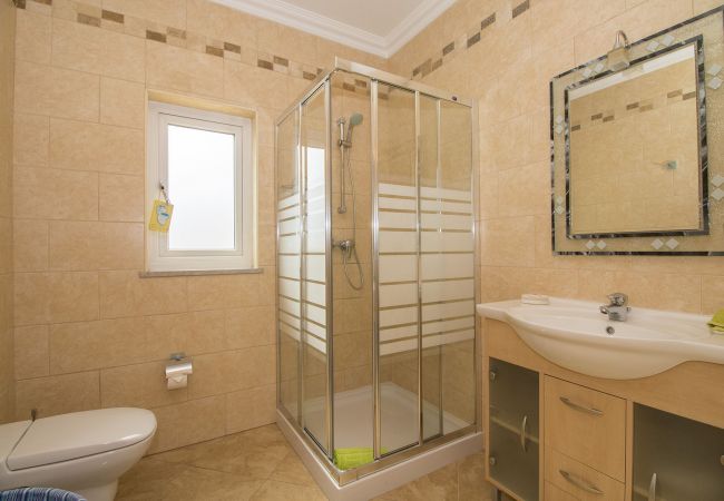 Villa à Vilamoura - Villa Hera | 6 Chambres | Jacuzzi Extérieur et Plus | Vilamoura Villa à Vilamoura - Villa Hera | 6 Chambres | Jacuzzi Extérieur et Plus | Vilamoura