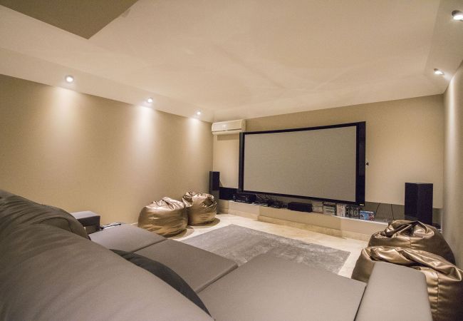 Villa à Vilamoura - Villa Hera | 6 Chambres | Jacuzzi Extérieur et Plus | Vilamoura Villa à Vilamoura - Villa Hera | 6 Chambres | Jacuzzi Extérieur et Plus | Vilamoura