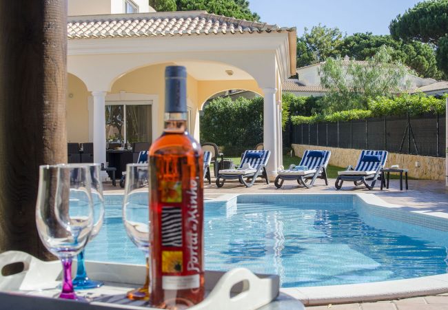 Villa à Vilamoura - Villa Hera | 6 Chambres | Jacuzzi Extérieur et Plus | Vilamoura Villa à Vilamoura - Villa Hera | 6 Chambres | Jacuzzi Extérieur et Plus | Vilamoura